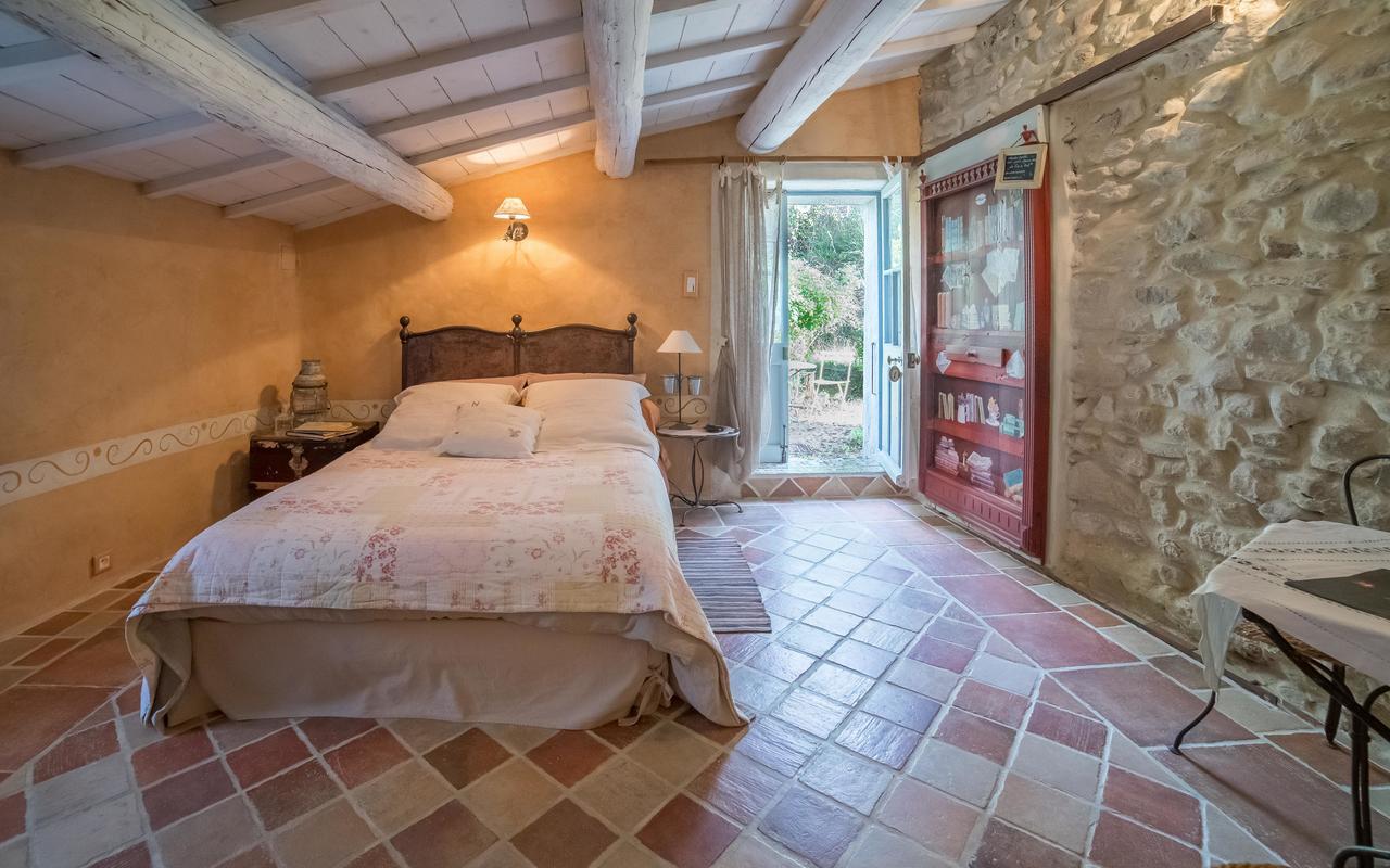 Chambre D'Hotes Au Coquin De Sort Везон ла Ромен Екстериор снимка